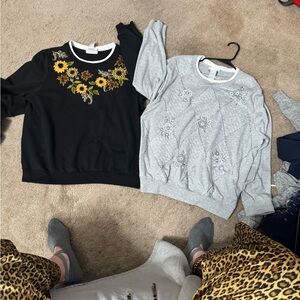 Alfred Dunner Black and Gray Floral Sweatshirts